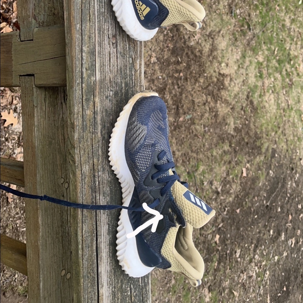 Adidas kids alphabounce Continental sole size 4